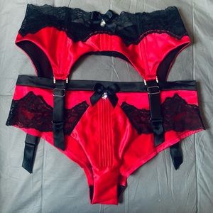 NWOT Honey Birdette RED suspenders and cheeky set Small